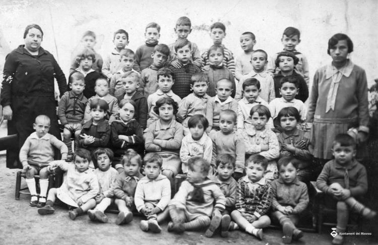 Grup de nens del Col·legi Can Fuentes