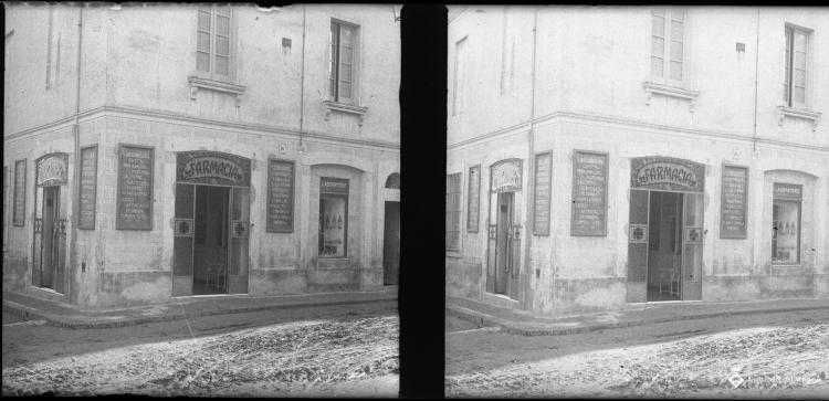 Façana de la farmàcia Nogués
