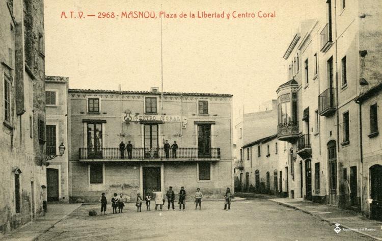 2968 Masnou, plaza de la Libertad y Centro Coral