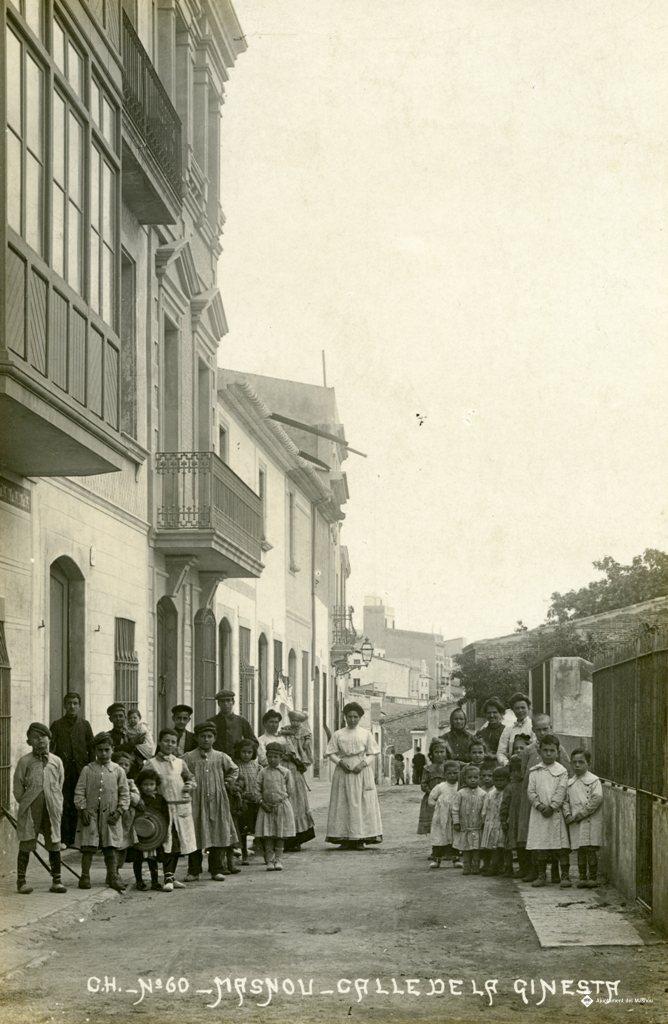 60 Calle de la Ginesta