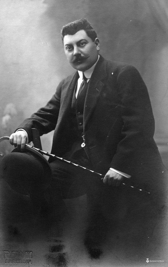 Retrat de Josep Ventura, àlies Targa, amb barret i bastó