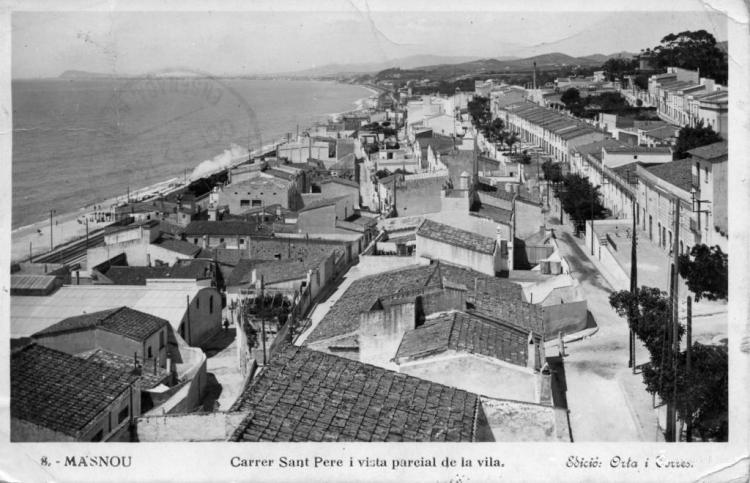 8 Masnou, carrer Sant Pere i vista parcial de la vila