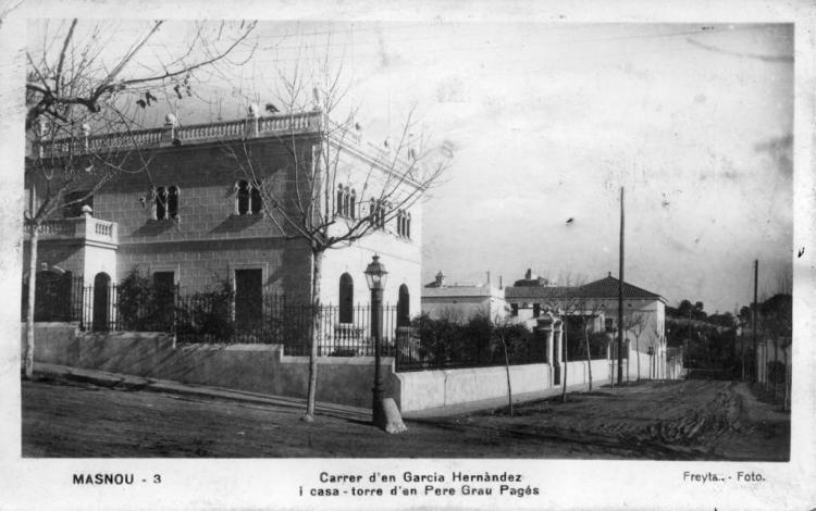 3 - Carrer d'en Garcia Hernàndez i casa-torre d'en Pere Grau Pagès
