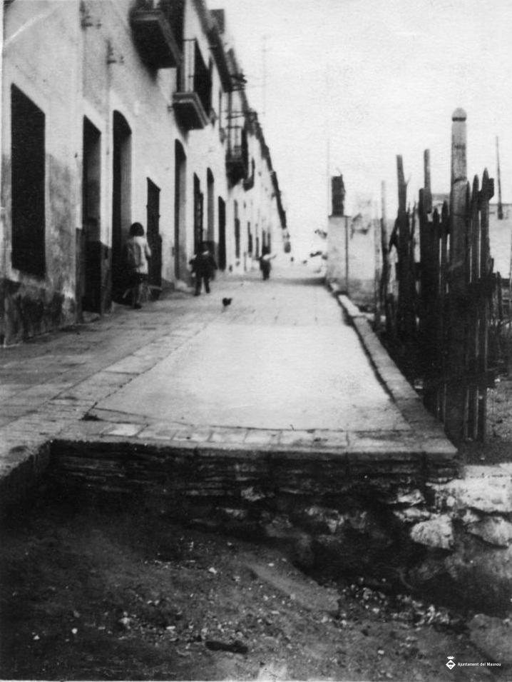 Carrer del Masnou en obres del paviment