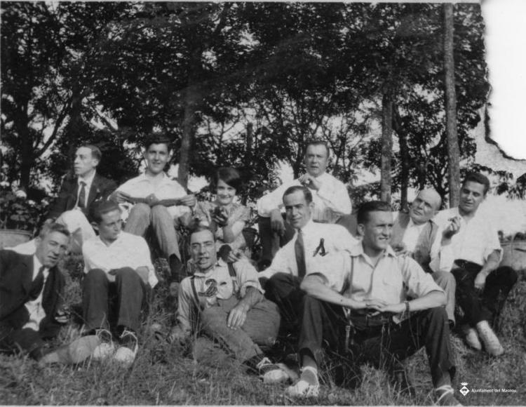 Grup de persones al camp