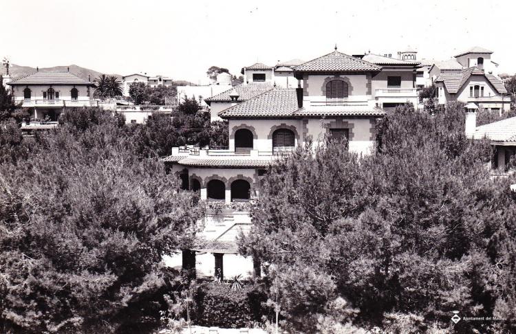 Casa a la urbanització Califòrnia?
