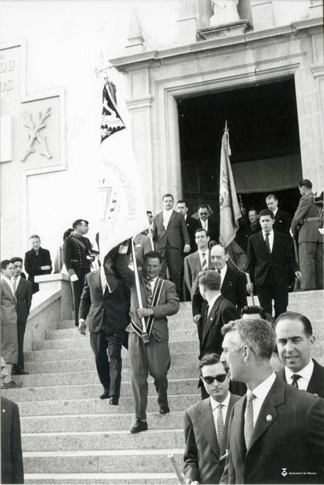 Processió de Corpus sortint de l'església de Sant Pere