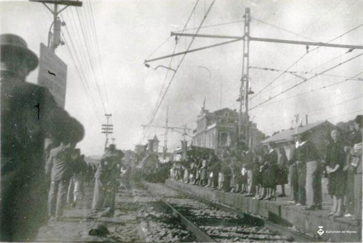 Arribada del tren centenari a l'estació de tren del Masnou