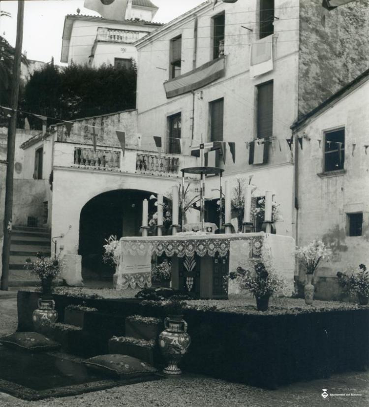 Processó de Corpus, altar a la plaça de Jaume Bertran