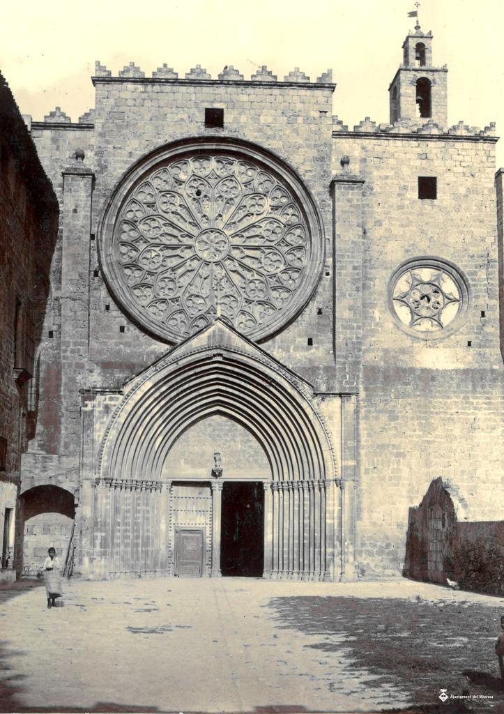 Façana del monestir de Sant Cugat del Vallès