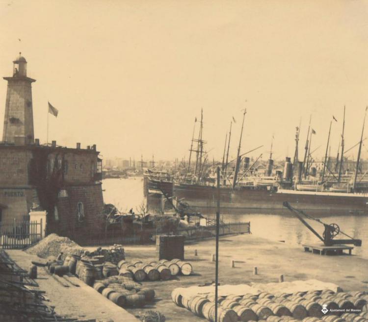 Far i port de Barcelona