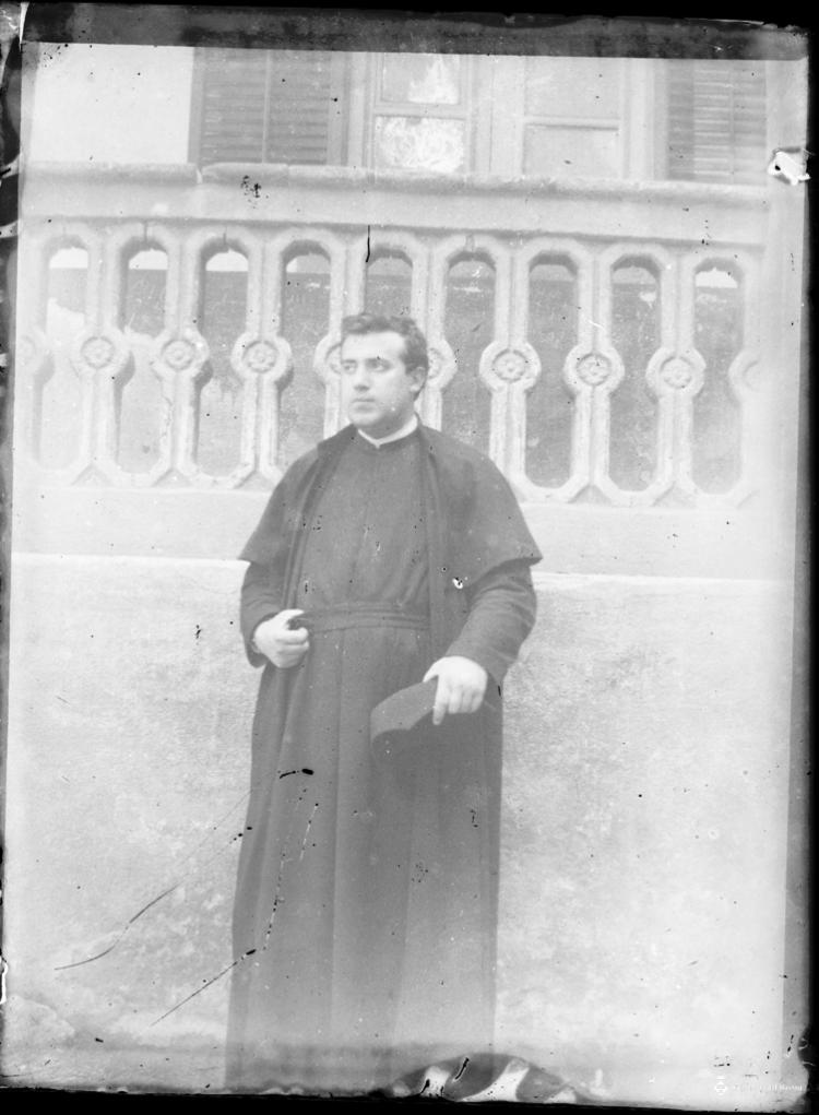 Capellà al carrer