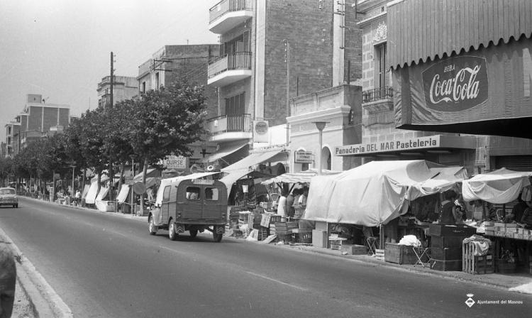 Parades del mercat al carrer de Barcelona
