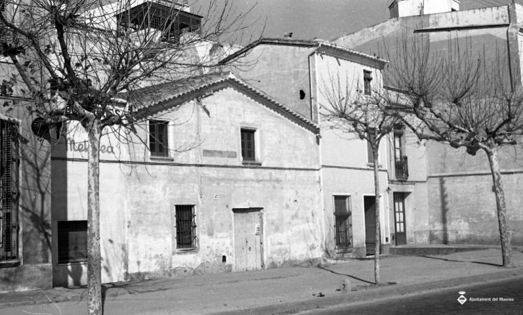 Cases particulars al Camí Ral