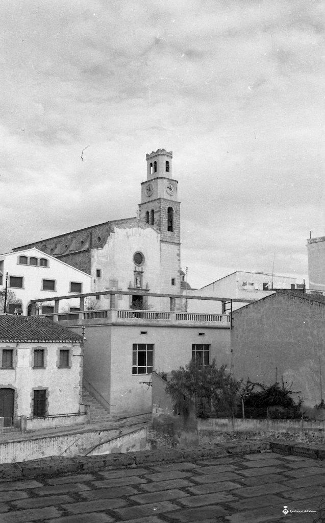 Vista de l'església des del sostre del mercat