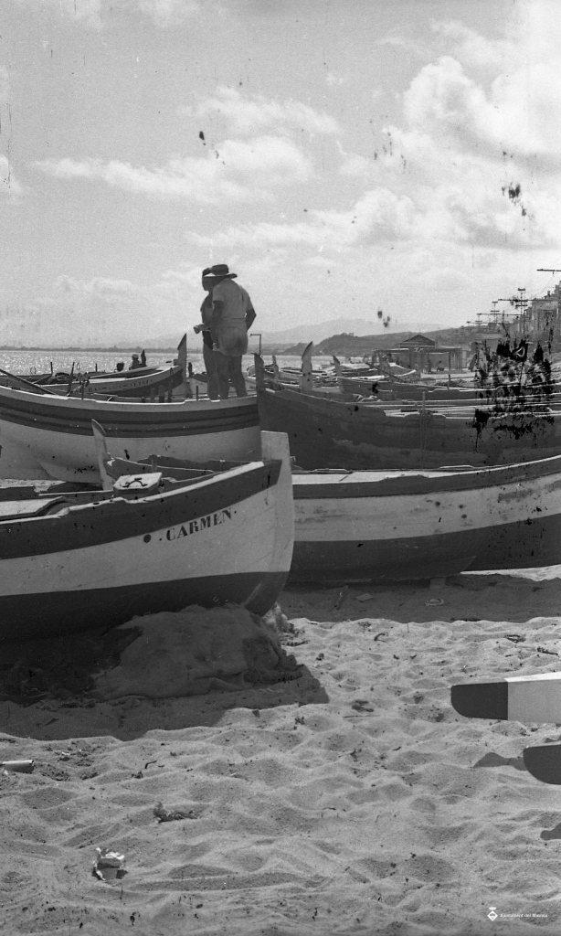 Barques a la platja