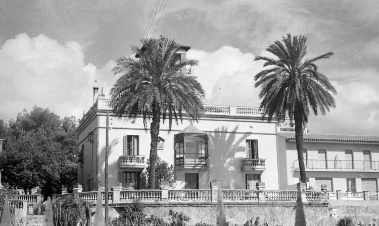 Cases-torres particulars a la riera d'Alella