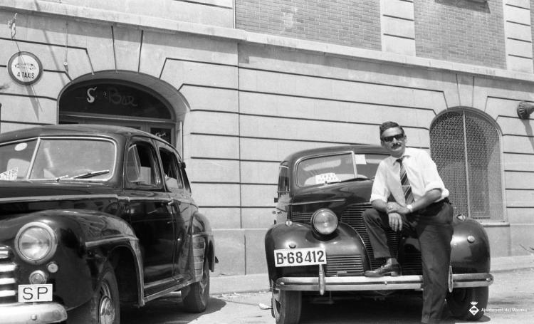 Taxis a la plaça de la Llibertat