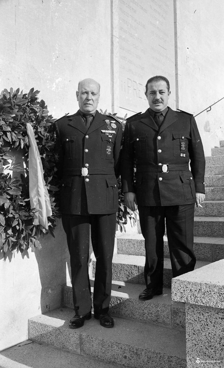 Acte de la Falange a l'església