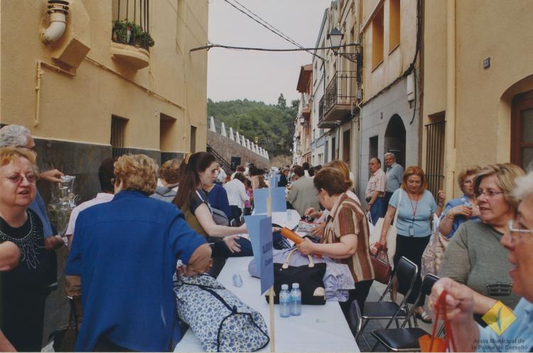 Setena trobada de puntaires durant la Festa Major de Sant Isidre
