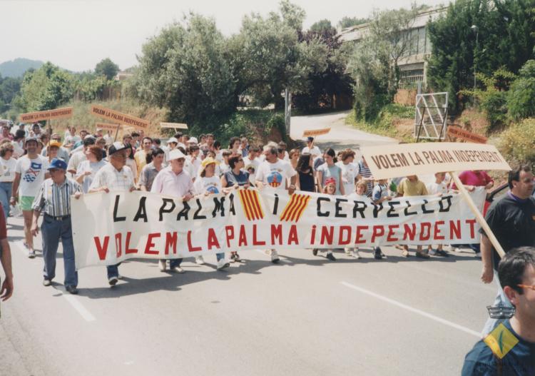 Manifestació a favor de la segregació de la Palma del municipi de Cervelló