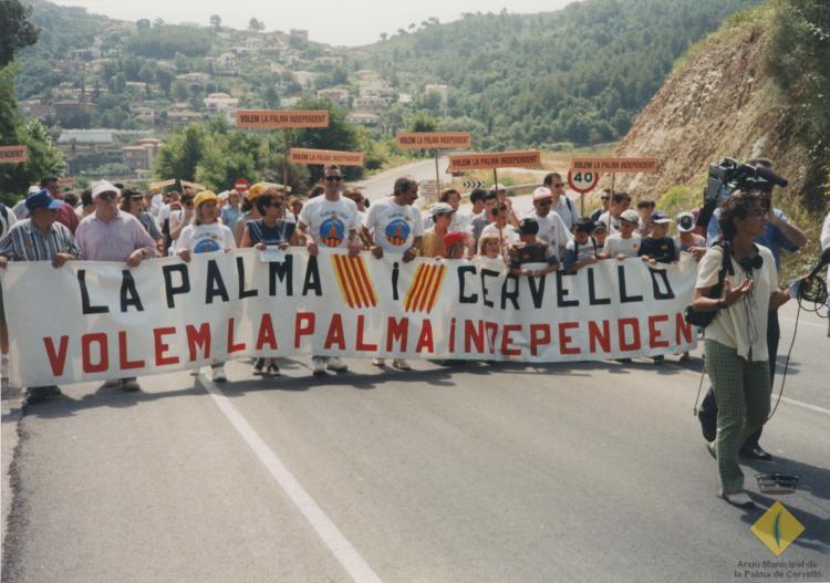 Manifestació a favor de la segregació de la Palma del municipi de Cervelló