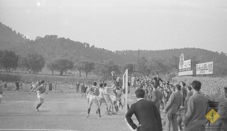 Partit de futbol a Cervelló