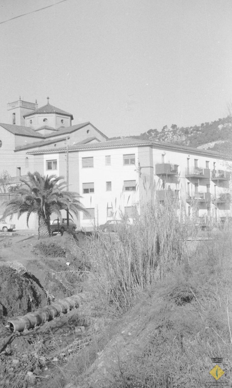 Obres d'instal·lació de canonades del clavegueram al torrent de Cal Simon