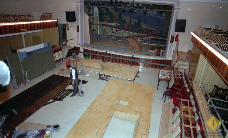 Preparació del muntatge teatral Cançó d'amor i de guerra a la seu de la Societat Aliança Palmarenca