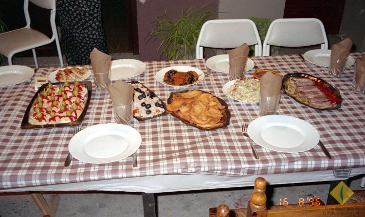 Sopar de Festa Major al carrer Santa Maria