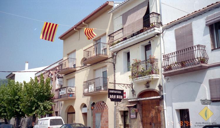 Vista de l'avinguda Catalunya durant la Festa Major