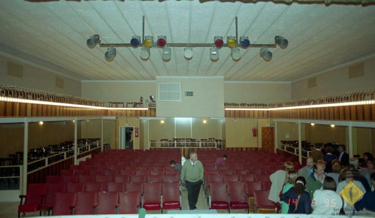 Públic a la platea de la Societat Aliança Palmarenca