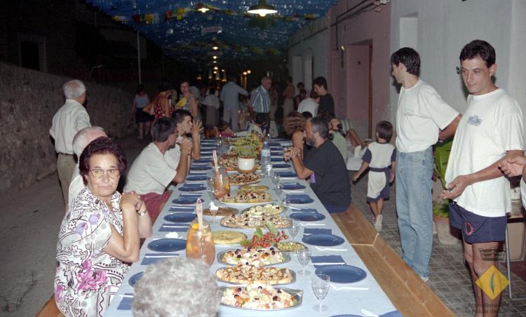 Sopar de Festa Major al carrer Santa Maria