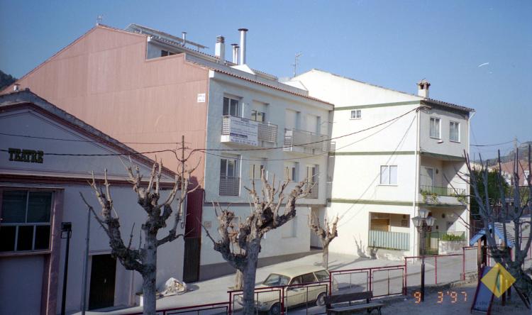 Façana de nova promoció immobiliària al carrer Sant Josep