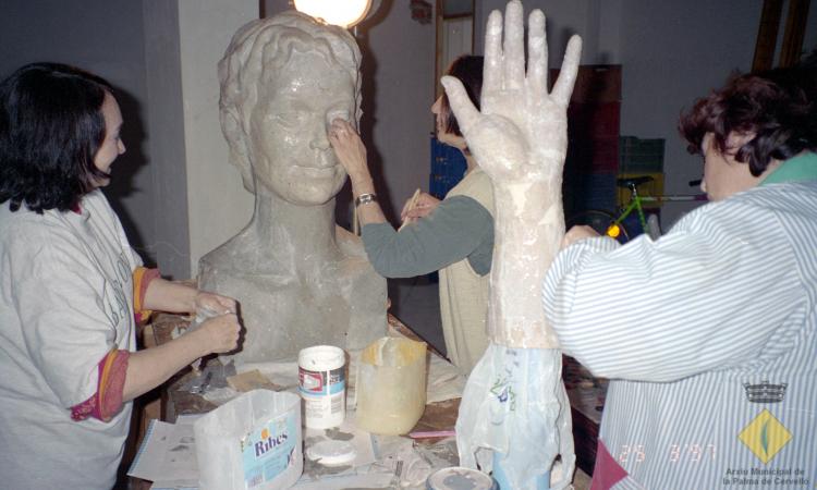 Procés de creació dels gegants de la Palma de Cervelló