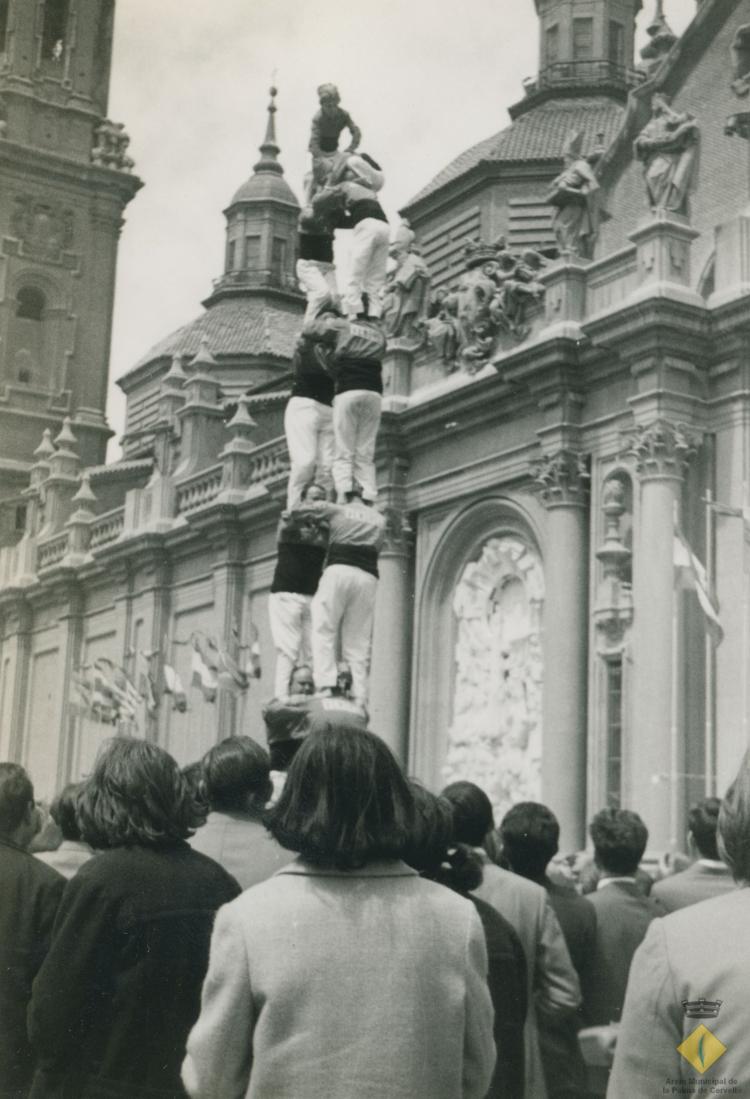Castells a la plaça del Pilar de Saragossa