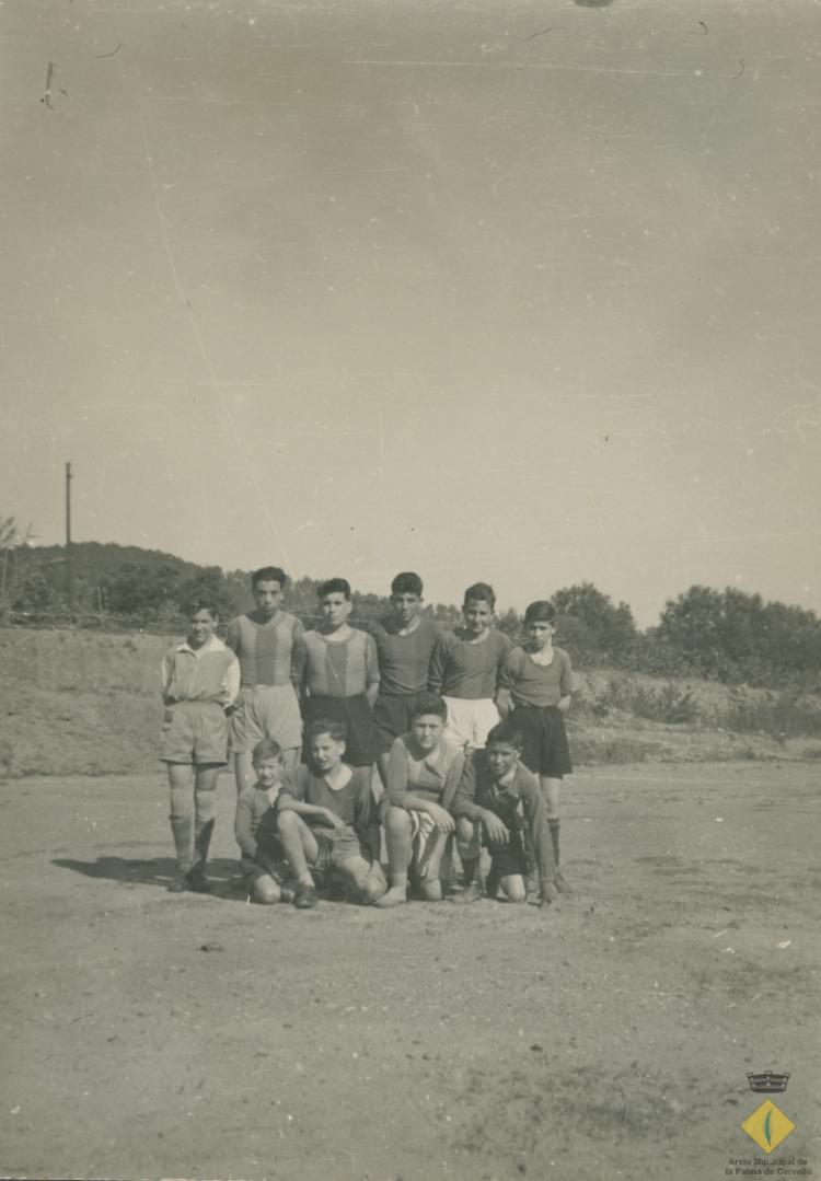Part de l'equip de futbol de la Unió Esportiva la Palma abans de l'inici d'un partit