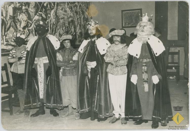 Recepció dels Reis Mags durant la cabalcada de la vigília