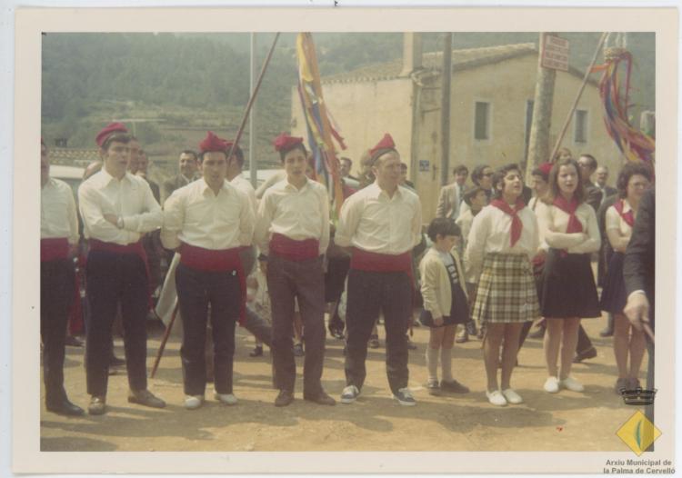 Caramelles a la plaça de l'Església