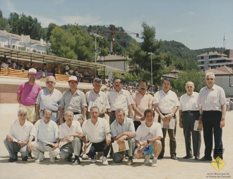 Retrat d'equip de veterans de la UE la Palma en motiu del 75è aniversari de la fundació del club 