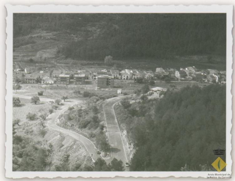 Vista de la Palma des del creuament dels carrers Gavarres i Montsant