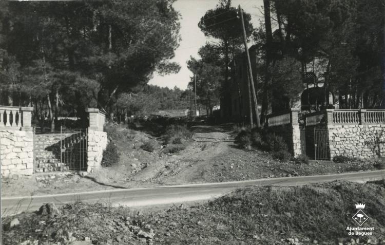 Carrer Comte d'Urgell a tocar amb Torres Vilaró