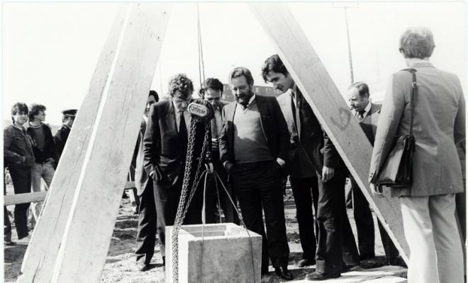 Col·locació de la primera pedra del barri de Torreguitart. Sabadell