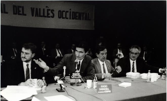 Acte de constitució del primer Consell Comarcal del Vallès Occidental al Teatre Municipal La Faràndula. Sabadell