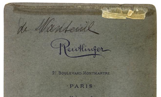 Retrat d'estudi de l'actriu francesa sense identificar. París.