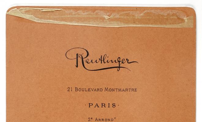 Retrat d'estudi de l'actriu francesa sense identificar. París.