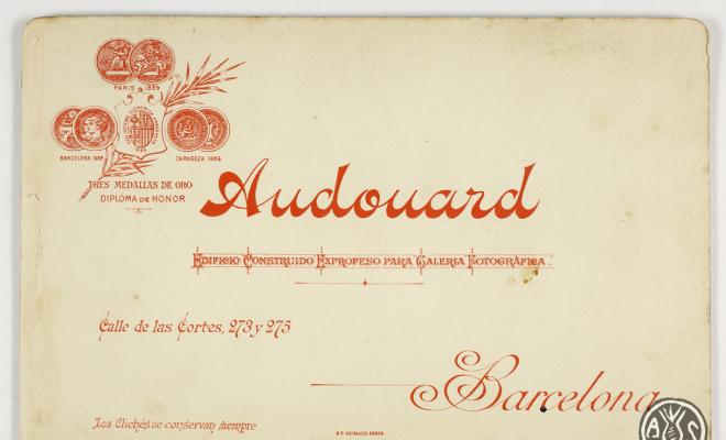 Retrat d'estudi de Pau Maria Turull Fournols. Barcelona.