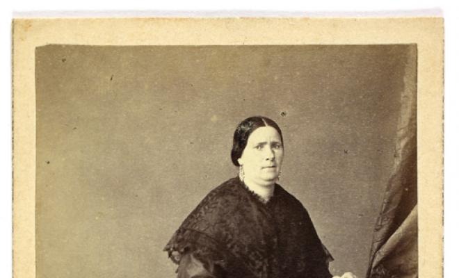 Retrat d'estudi de Maria Antonieta Bayard Nivet. Barcelona.