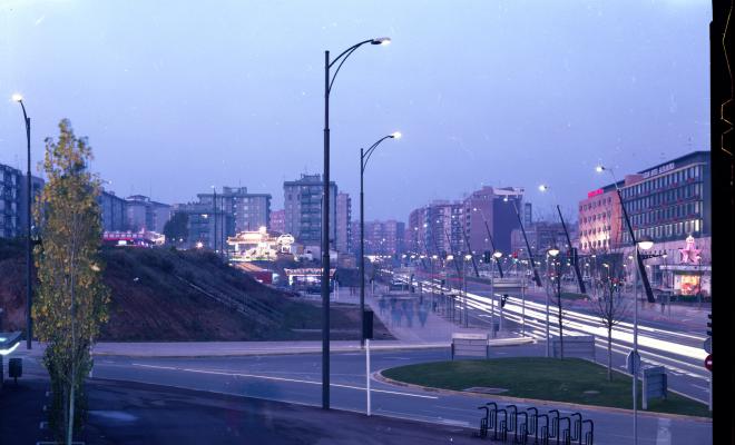 L'avinguda de Francesc Macià de nit