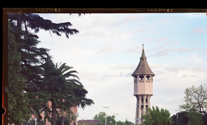 La Torre de l'Aigua i el parc del Taulí